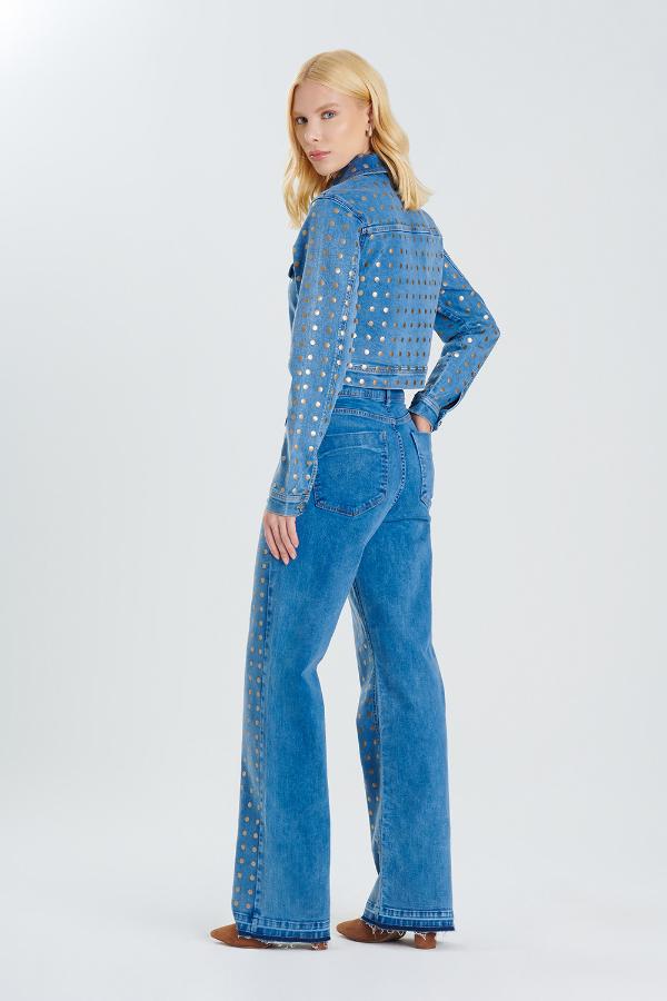CHAQUETA DE JEANS CON TACHAS