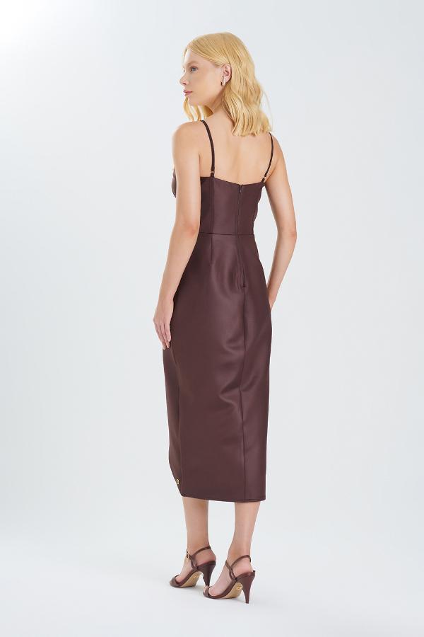 VESTIDO MARRON CON CINTURON