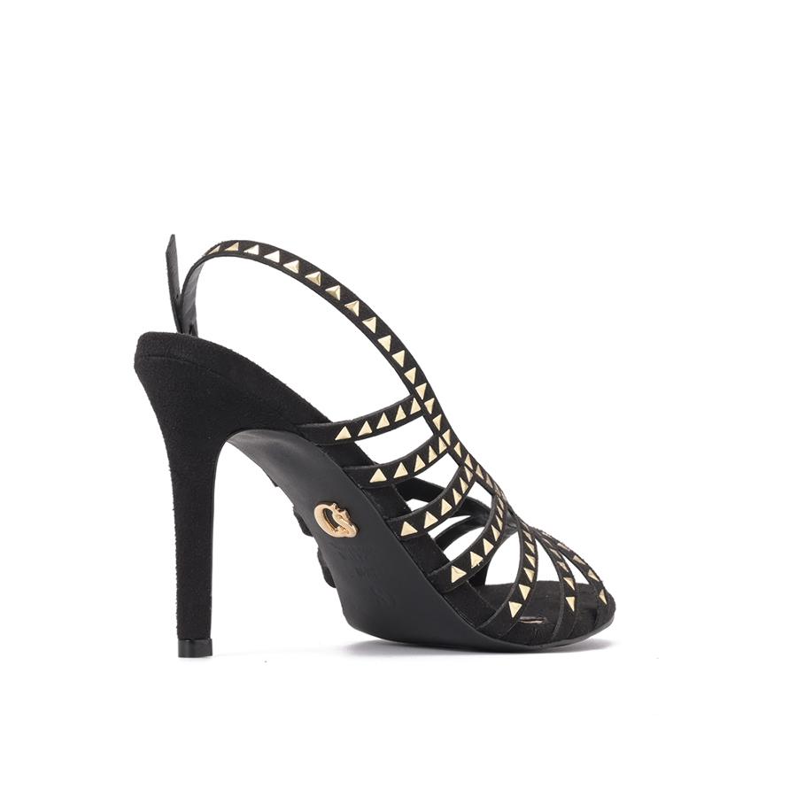SANDALIA CON TACHAS DORADAS
