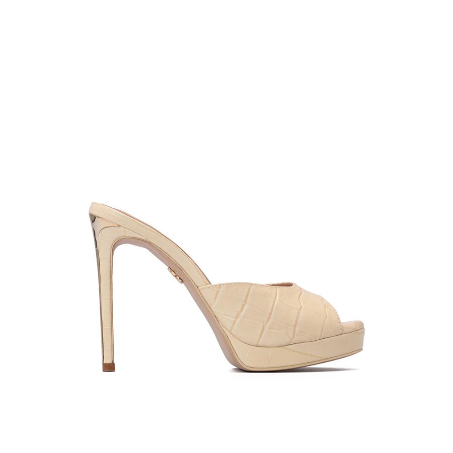 SANDALIA BEIGE CON PLATAFORMA