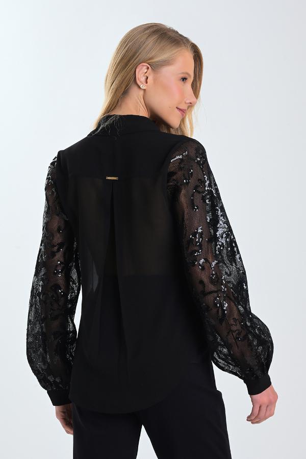 CAMISA CON TRANSPARENCIA Y LENTEJUELAS