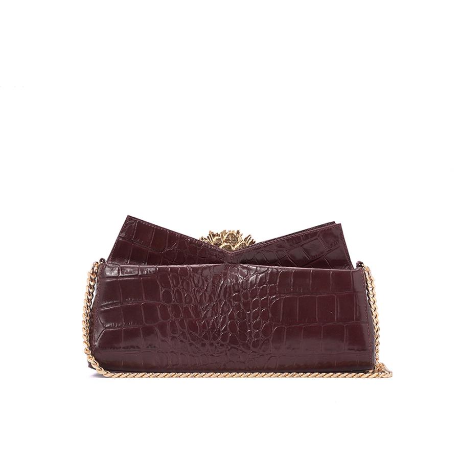 CARTERA BURDEO CON TEXTURA Y ACCESORIO
