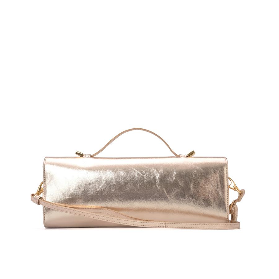 CARTERA DORADA SILUETA ESTRUCTURADA