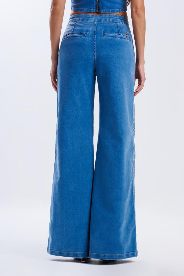 JEANS CON APLICACIONES