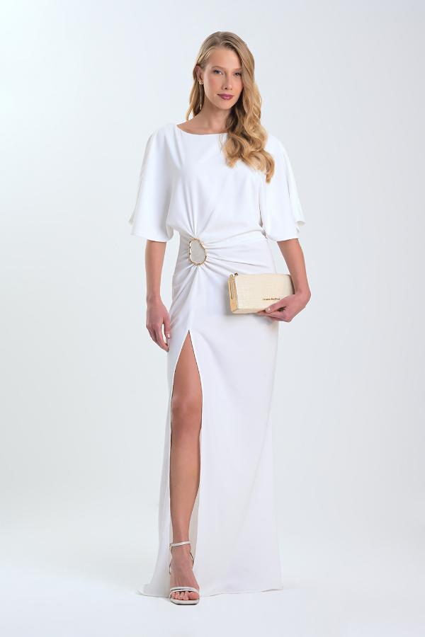 VESTIDO BEIGE CON DRAPEADO Y ABERTURA