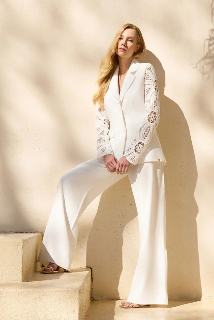 ELEGANCE